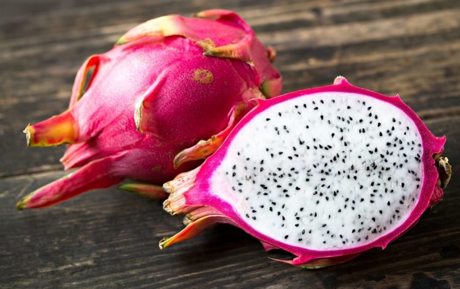 How to cut a Dragon Fruit
